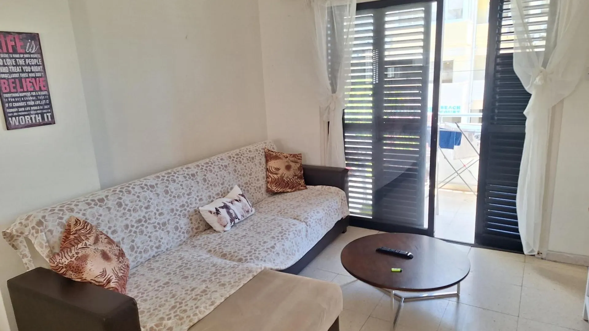 Easy 2 Bedroom Apartment, Makenzi Beach Aglantzia 公寓