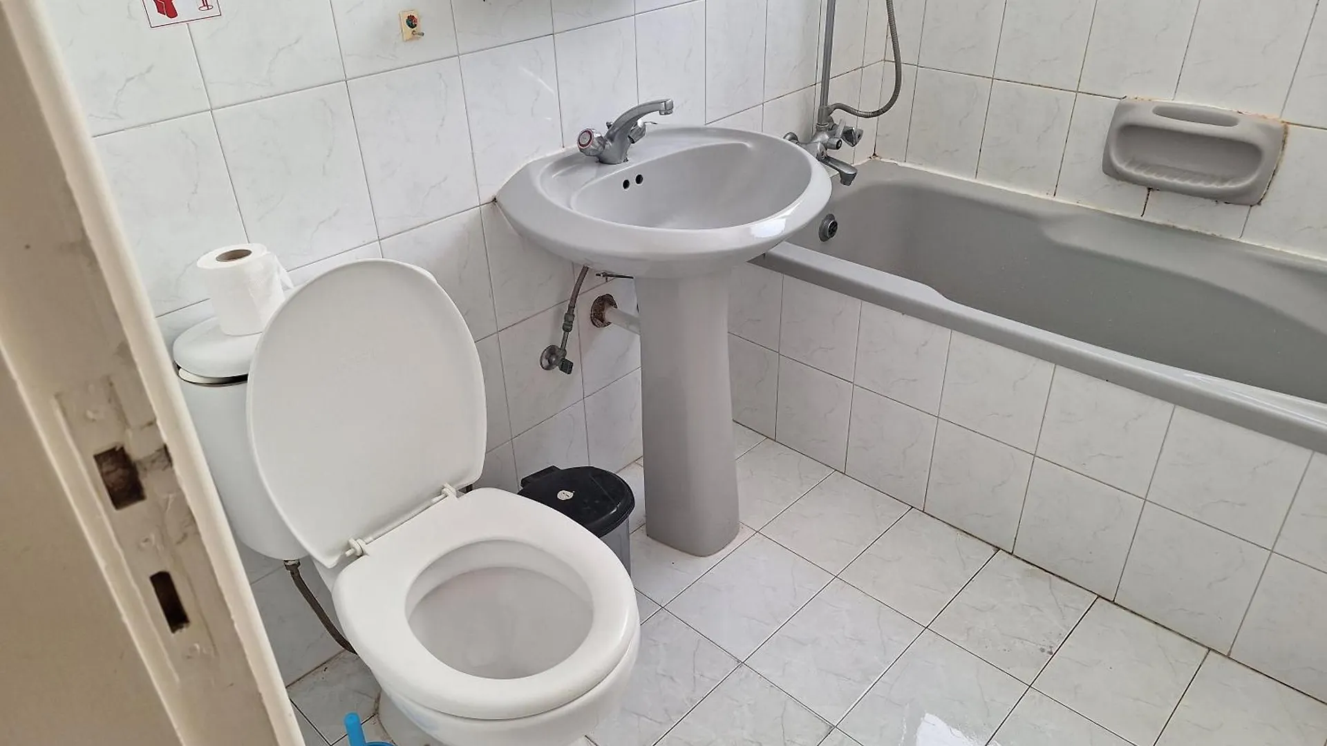 Easy 2 Bedroom Apartment, Makenzi Beach Aglantzia