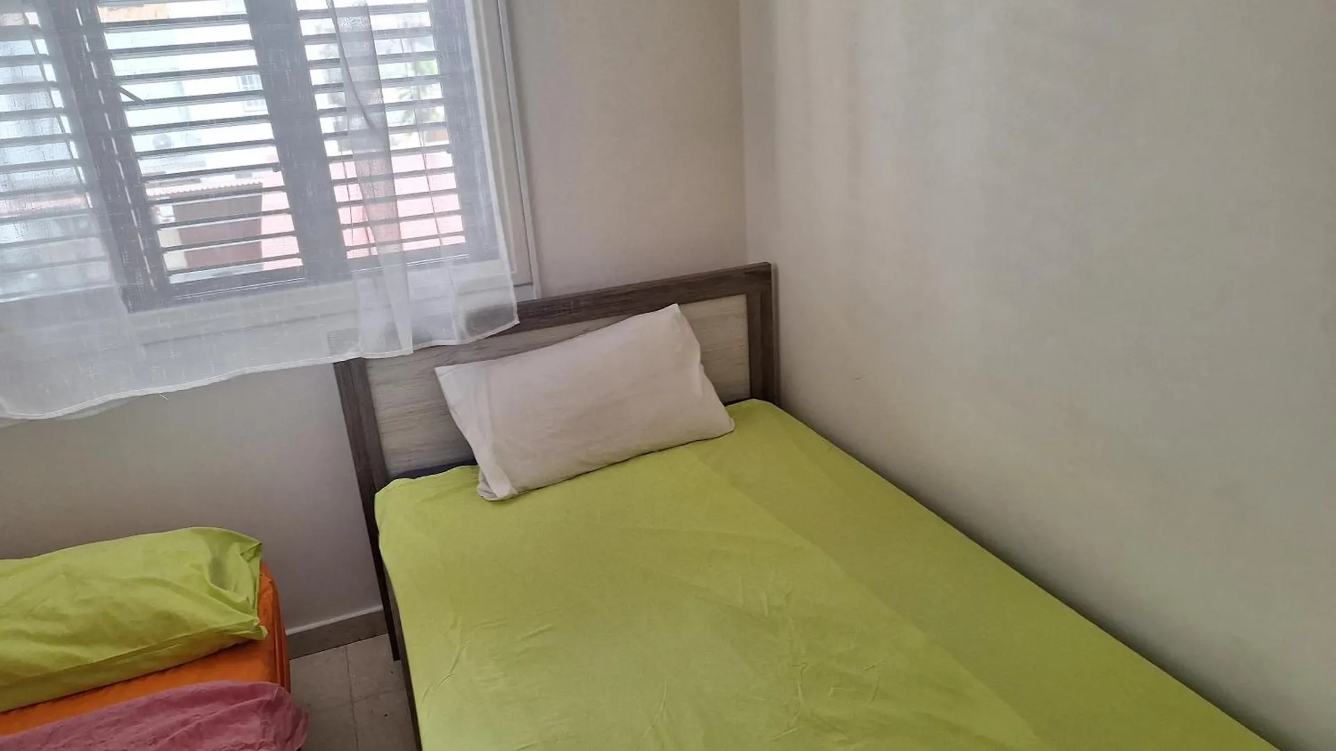 Easy 2 Bedroom Apartment, Makenzi Beach Aglantzia
